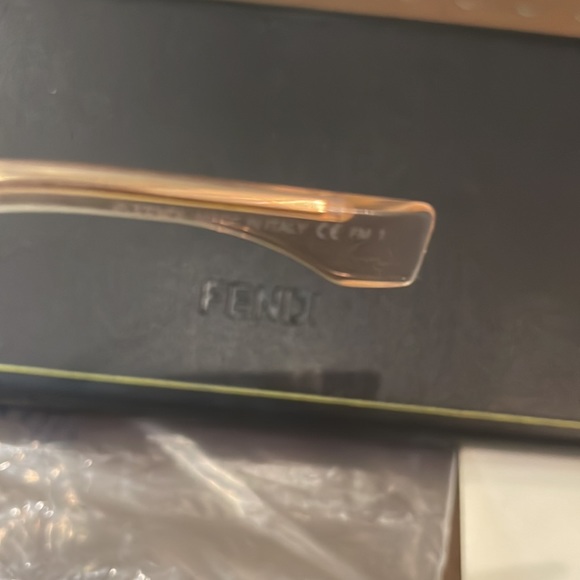 Like New Fendi Cat-Eye Gradient Sunglasses - Picture 8 of 17